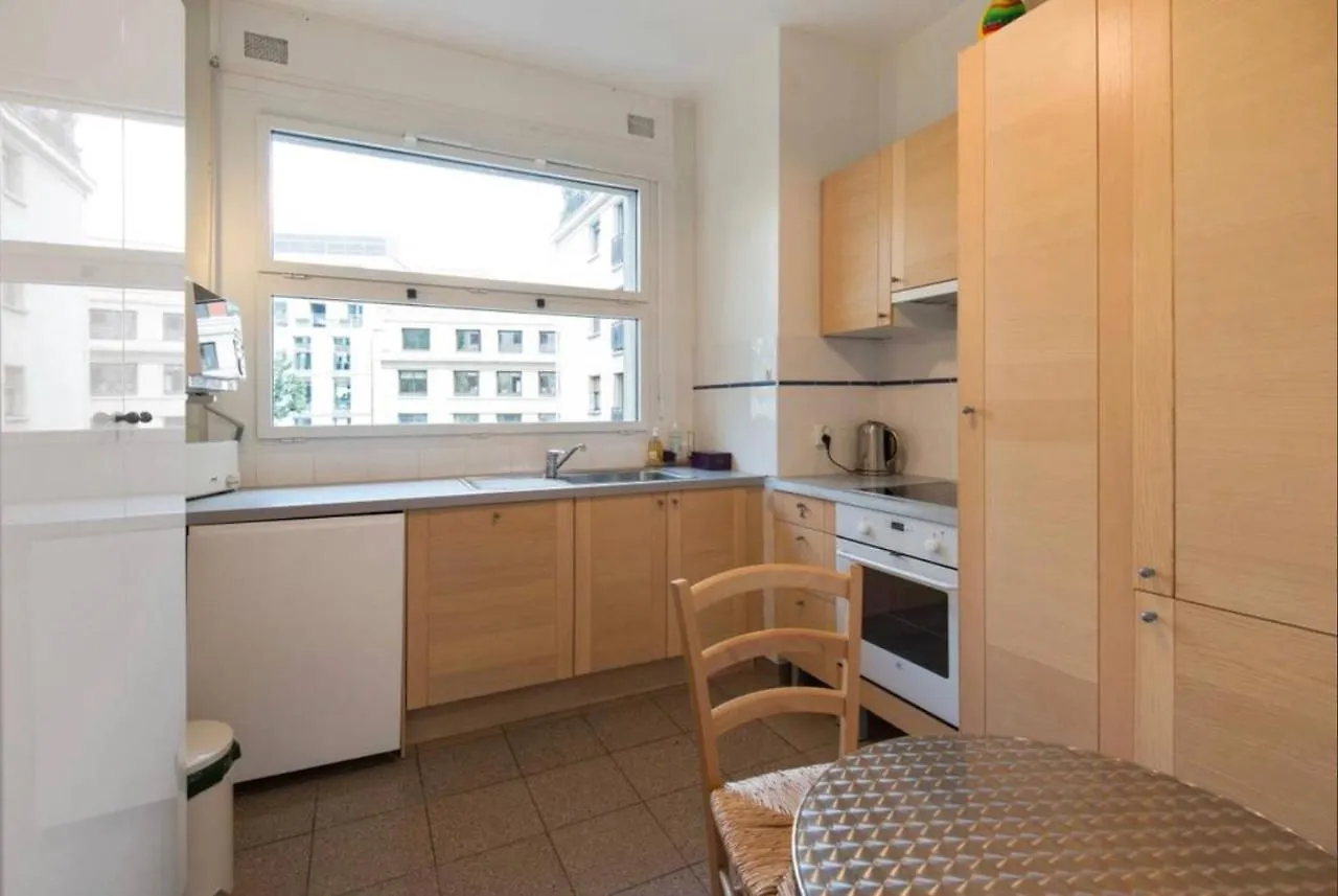 Avenue Montaigne Paris Bienvenue Appartement 0*,  Frankrijk