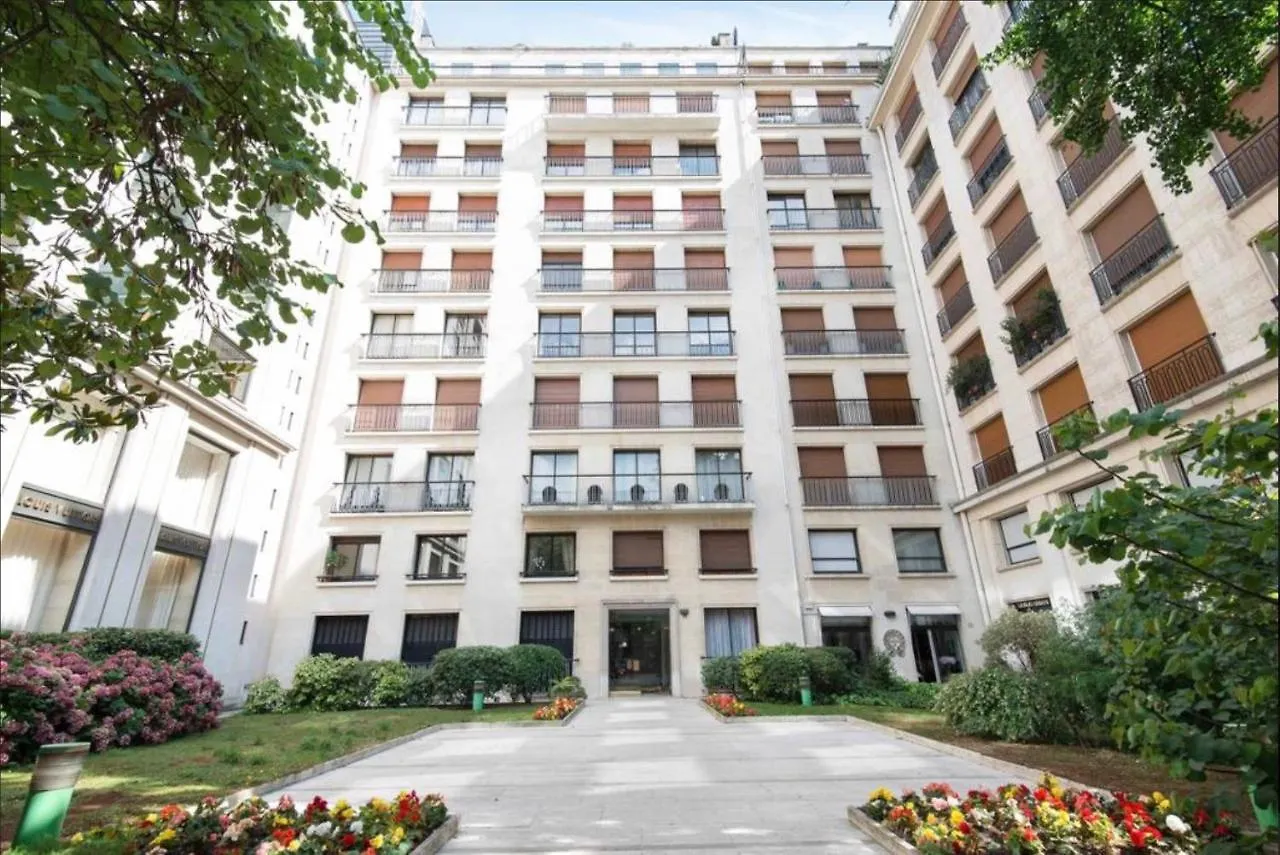 Avenue Montaigne Paris Bienvenue Apartment