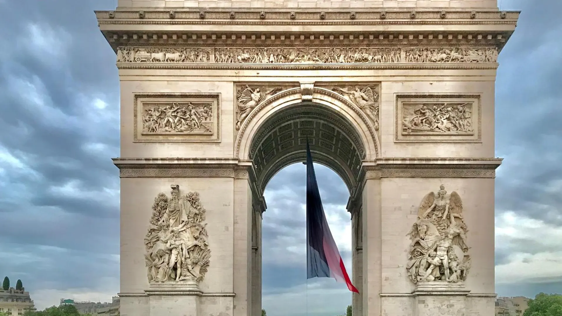 Avenue Montaigne Paris Bienvenue Apartment France