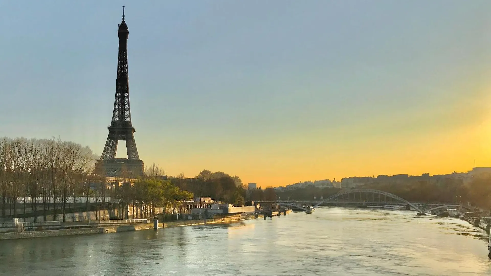 Avenue Montaigne Paris Bienvenue Apartment 0*,  France