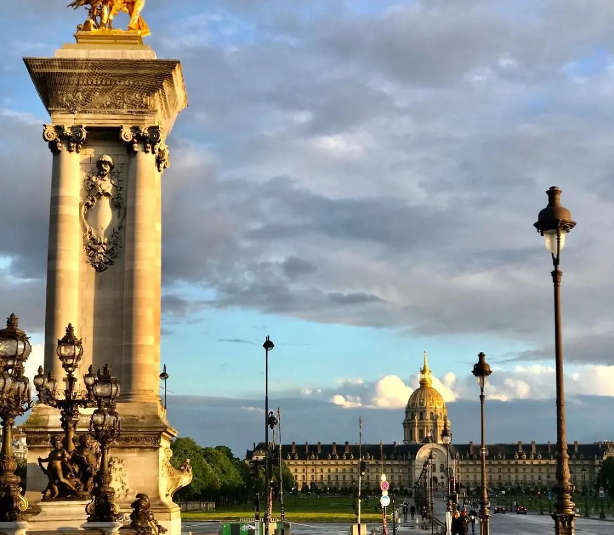 Апартаменты Avenue Montaigne Paris Bienvenue
